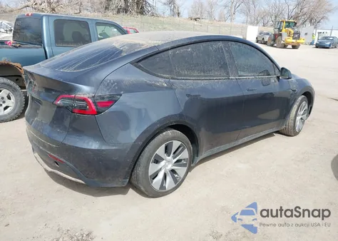 2022 Tesla Model Y Long Range Dual Motor All-Wheel Drive z USA, uszkodzony, nr VIN 7SAYGDEE5NF534259